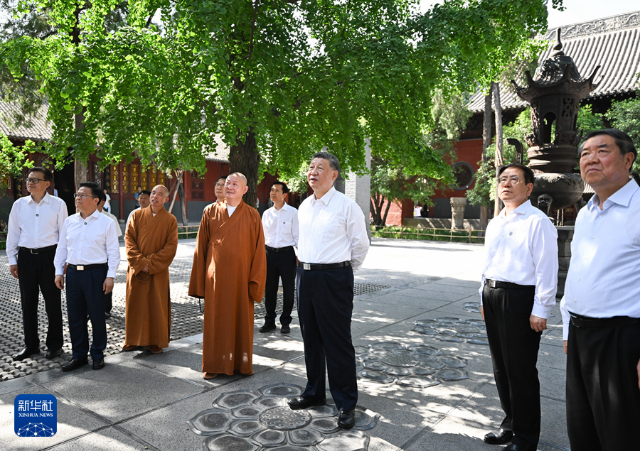 习近平在河南洛阳市考察调研 其中先后来到白马寺和龙门石窟