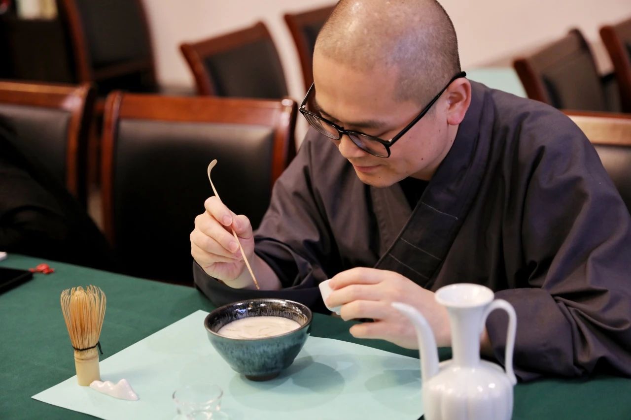 湖州铁佛寺举行“一盏越千年——宋韵·点茶”公益活动