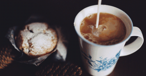 下午茶丨这个吵了一百年的“奶茶之争”，你站哪一派？