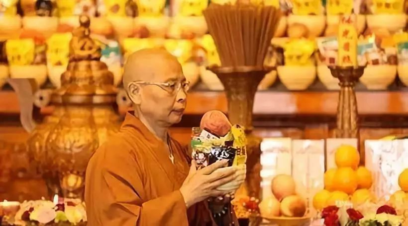 周一奉斋 | 法师们是怎么吃饭的？让吃素变功德的方法了解一下