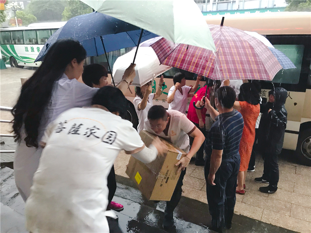 走进福建南平顺昌 南普陀寺慈善会开展义诊服务