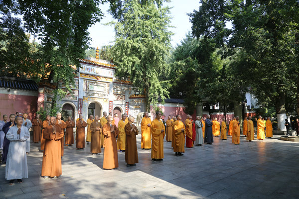 湖南佛学院第十届第四学期开学大会在长沙麓山寺讲经堂召开 圣辉大和尚讲话