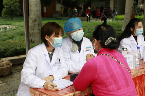 呵护健康·情暖半边天 | 南普陀寺慈善会举行关爱妇女健康义诊活动