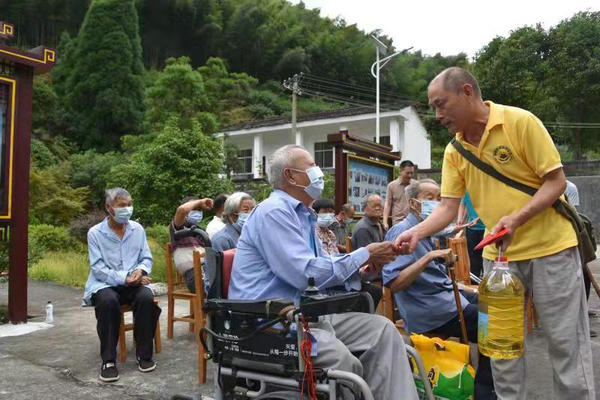 2021湖南佛慈慈善行第十七站 资助炎陵县麻疯病村院