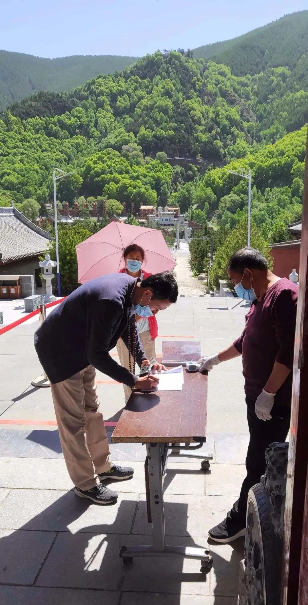 圣境资讯 | 五台山各寺院有序恢复开放，喜迎八方游客