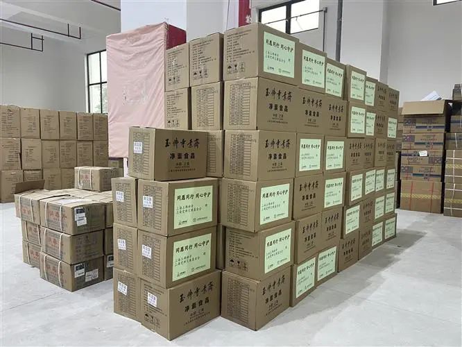 上海玉佛禅寺捐赠价值80万元素斋糕点关爱各区方舱医护