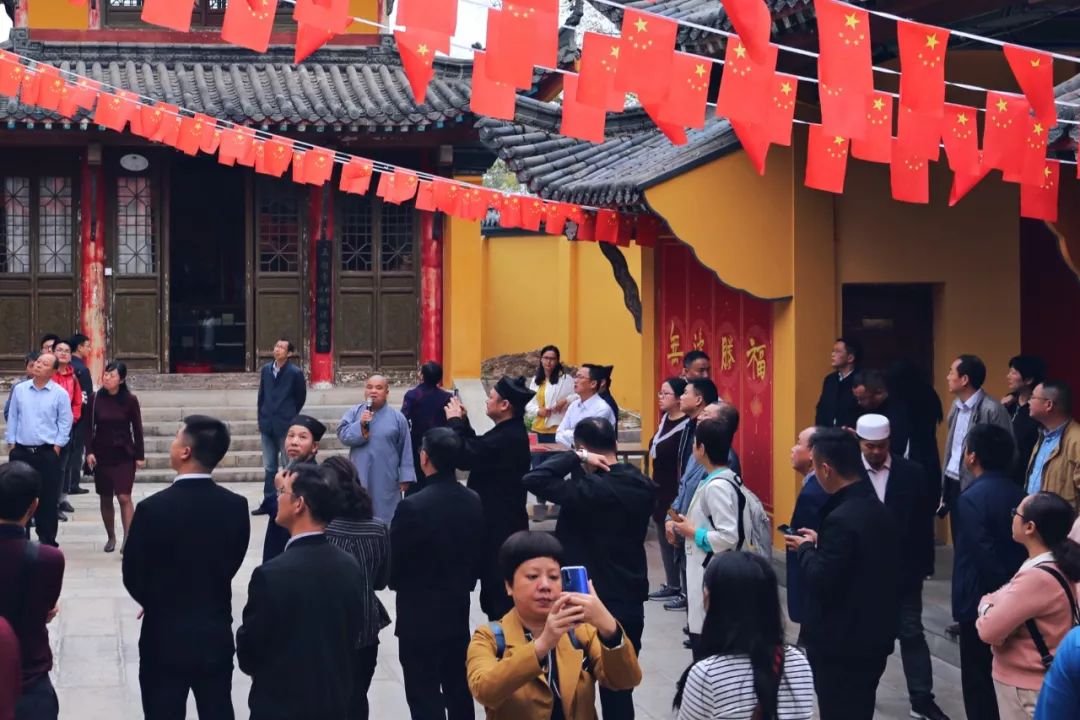 天下祖庭五祖寺热迎湖北省五大宗教现场交流宗教“四进”工作