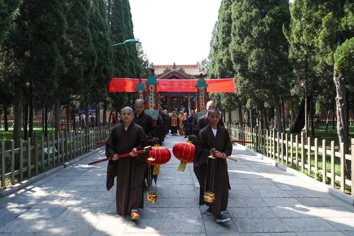 河北柏林禅寺 | 美国万佛城恒实长老一行来山礼祖