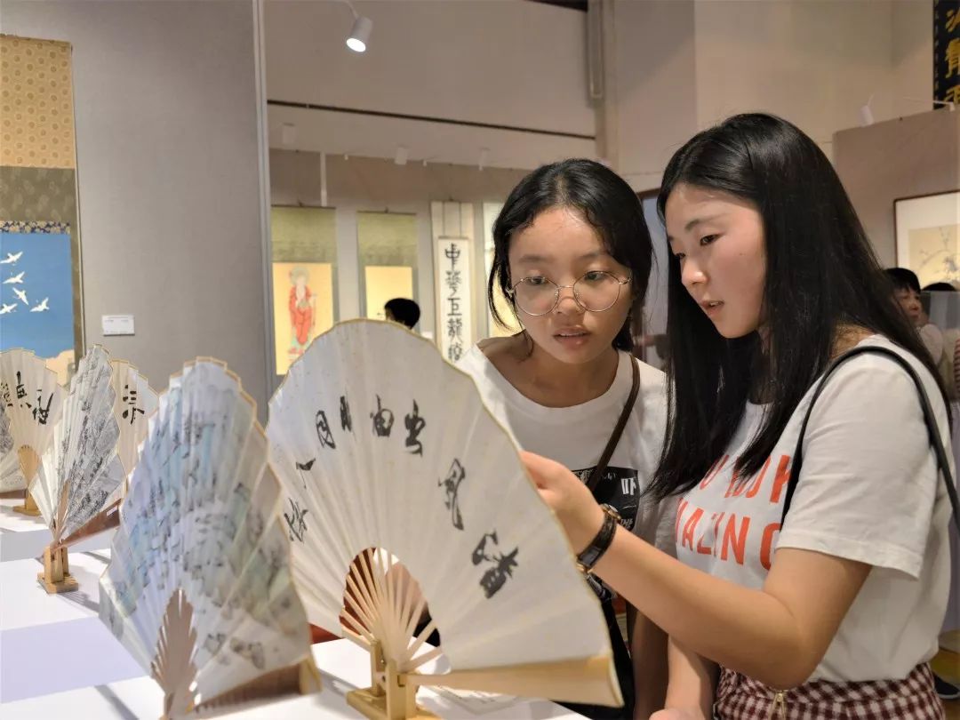 欢庆70华诞 | 繁花似锦·国运昌隆——灵隐寺暨杭州佛学院庆国庆书画扇画作品展
