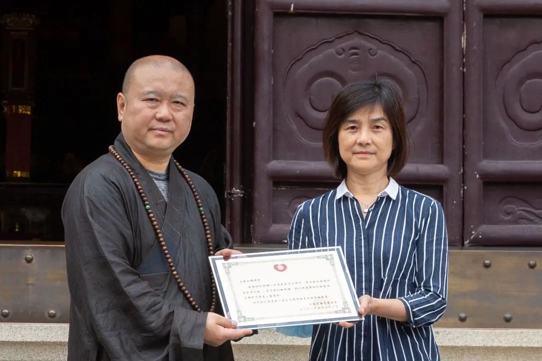 “风雨同舟，八方共济” 上海玉佛禅寺为郑州祈福并向灾区捐款200万元
