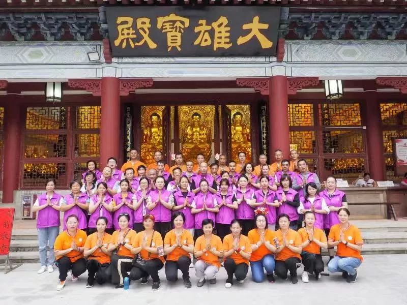 九九重阳｜广州信众登高白云山能仁古寺为长辈祈福