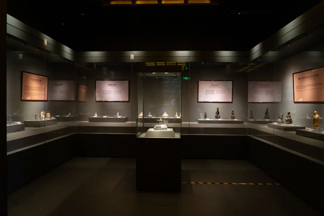 参观珠海普陀寺佛教艺术馆 感受新时代佛教中国化风尚