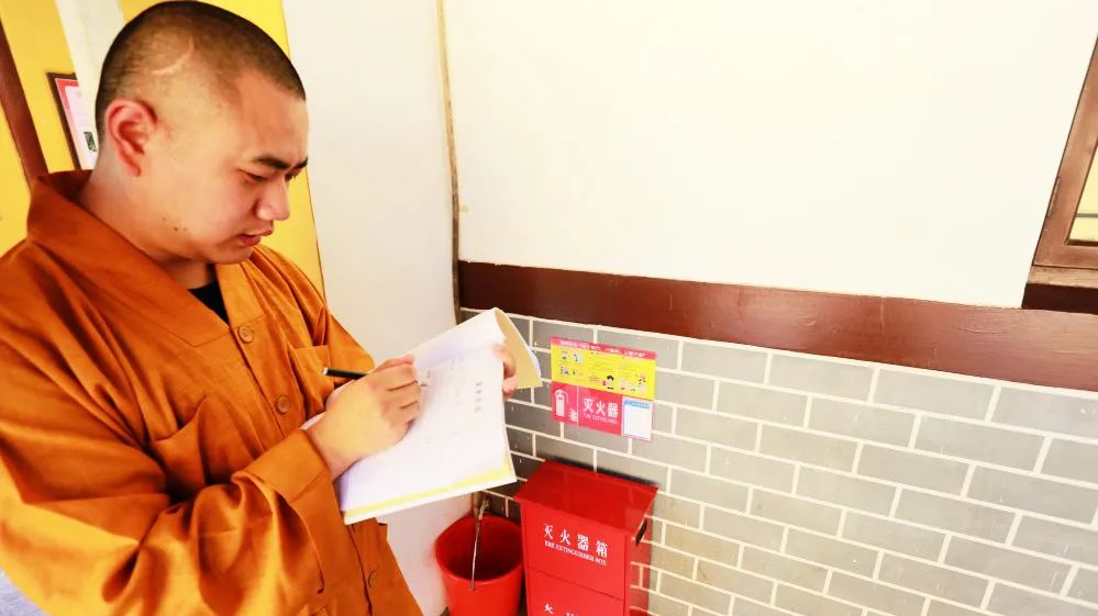 【大慈胜境】这里有群“消防武僧”,守护千年古刹十余载......