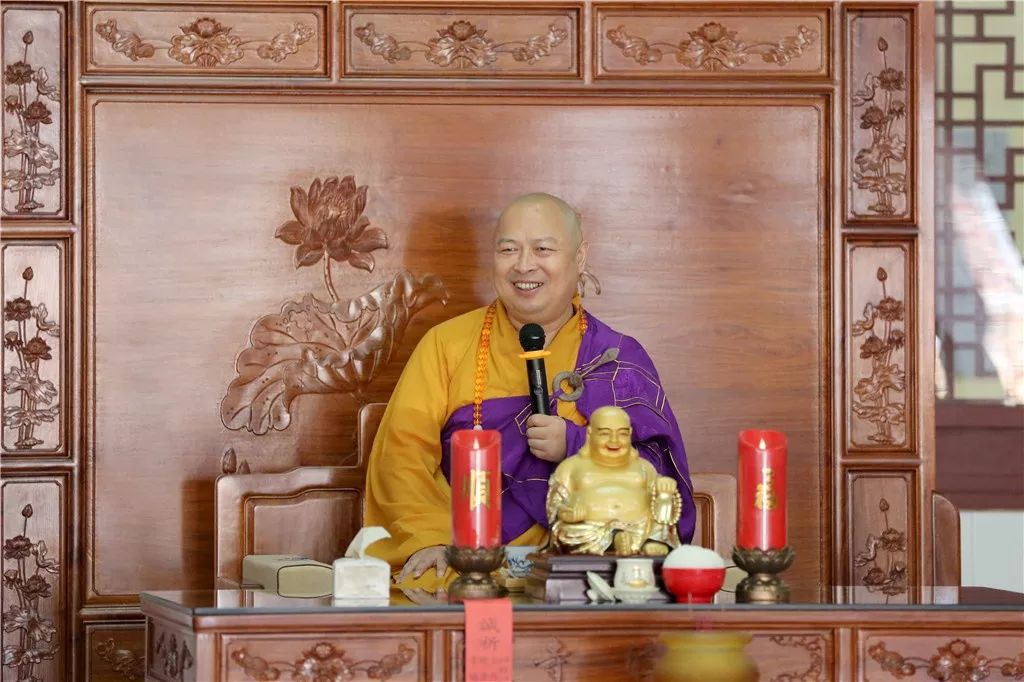 深圳弘法寺升国旗仪式：歌唱我们的祖国，感恩伟大的时代