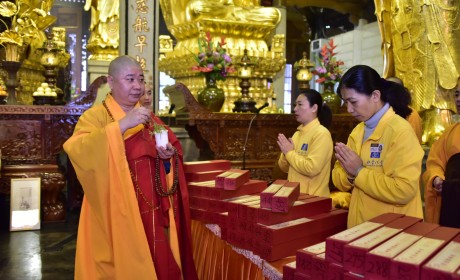 寺院跨年 | 四爱报恩 厦门新年书画慈善义卖在南普陀寺举办