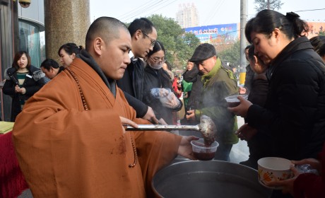 腊八送吉祥！湖北鄂州普照寺广发“腊八福粥”与大众结缘