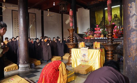 恭迎观音菩萨成道日 安徽天柱山三祖禅寺举行祈福法会