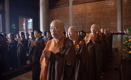 禅意满满 广州花都华严寺举行中秋礼拜月光遍照菩萨祈福及普茶活动