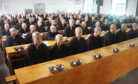 传戒专题 | 雪窦山资圣禅寺三坛大戒法会 第五日：教过斋堂、进出堂规矩、礼佛忏悔