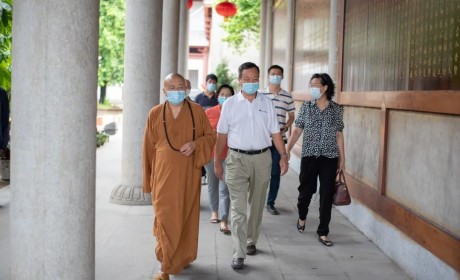 广州市花都华严寺7月5日恢复开放 信众有序入寺